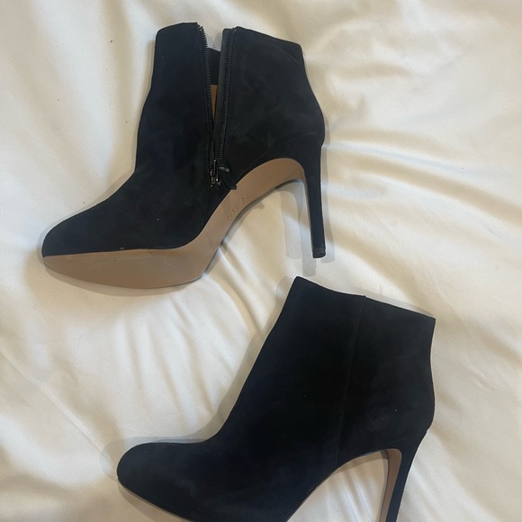 Via Spiga Booties, suede sz 9- blk, nwot - Picture 6 of 6